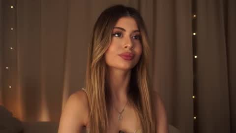 Moni Monica online show from 11/19/25, 08:03