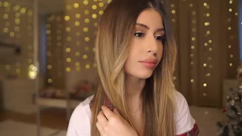 Moni Monica online show from 01/09/26, 08:06