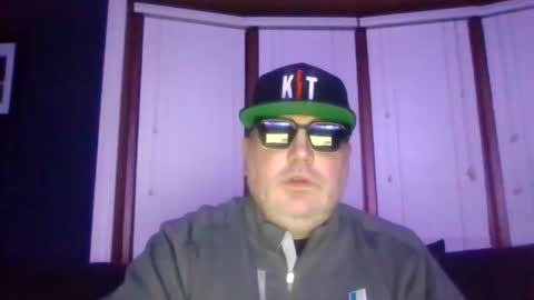 holden_minutz online show from 12/05/25, 09:40