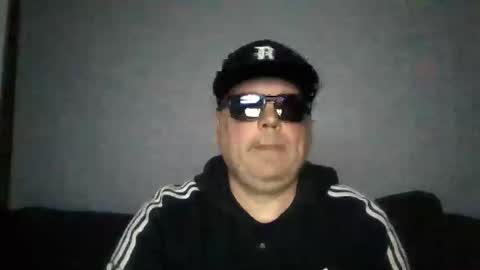 holden_minutz online show from 04/29/26, 06:39