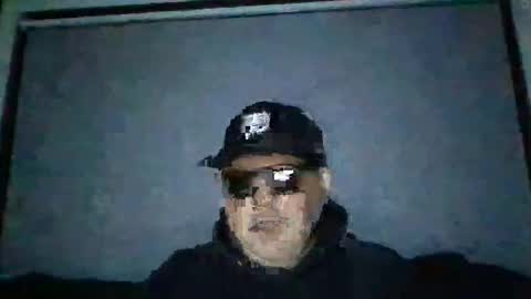 Snapshot of holden_minutz chatting on 05/20/26, 06:19 holden_minutz online show from 05/20/26, 06:19