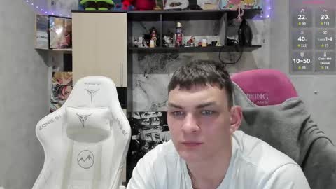 Snapshot of holiday_boys chatting on 03/15/26, 04:35 Extaz Athrey Howard online show from 03/15/26, 04:35