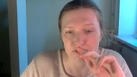 holistic_woman online show from 06/22/26, 03:42