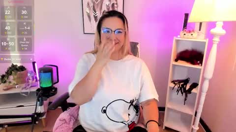 Hollie online show from 03/31/26, 12:16