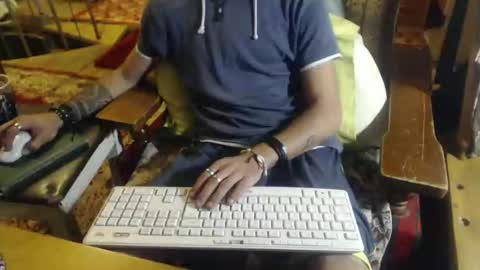 Hollio online show from 09/15/25, 10:32