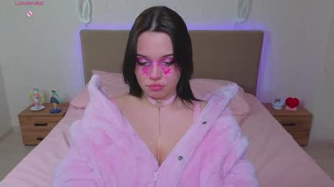 Lux online show from 04/24/26, 06:54