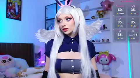 Holli online show from 06/11/26, 01:20