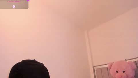 Snapshot of holly_16 chatting on 02/20/26, 08:53 holly_16 online show from 02/20/26, 08:53