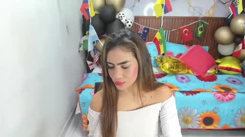 Snapshot of holly_22 chatting on 07/15/26, 11:04 Holly 22 online show from 07/15/26, 11:04