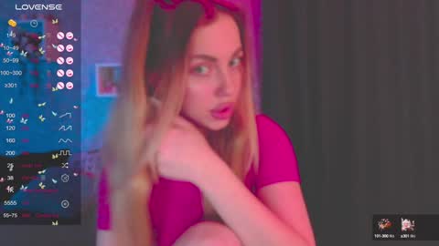 holly_molly8 online show from 01/25/25, 10:07