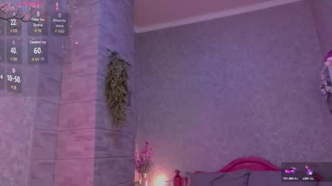 holly_molly8 online show from 10/10/25, 06:40