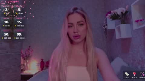 holly_molly8 online show from 10/12/25, 02:43