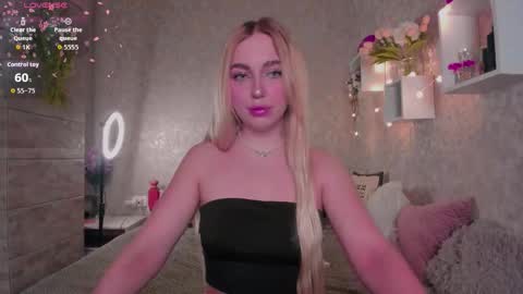 holly_molly8 online show from 11/15/25, 10:59