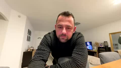 Snapshot of hollyandelon chatting on 01/16/26, 02:15 hollyandelon online show from 01/16/26, 02:15