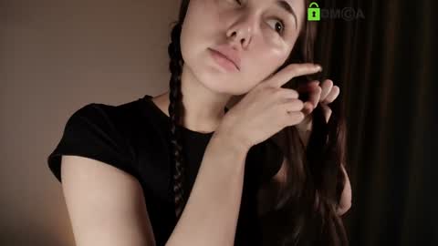 hollyextra online show from 02/26/26, 08:52