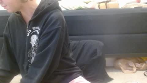 Holly Hawkes online show from 03/04/25, 08:35