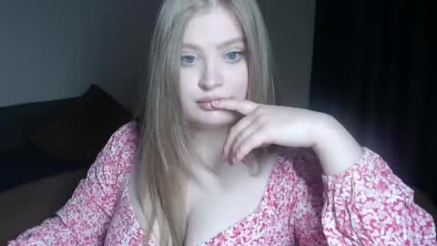 Snapshot of hollykira chatting on 05/08/26, 06:46 hollykira online show from 05/08/26, 06:46