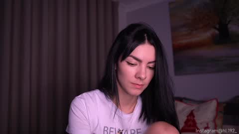 Holly Linder online show from 12/11/24, 01:47