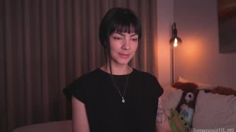 Holly Linder online show from 11/05/25, 01:38