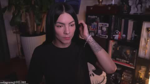 Holly Linder online show from 03/12/26, 02:07