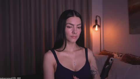 Holly Linder online show from 04/08/26, 02:11