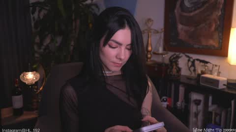 Snapshot of hollylinder_ chatting on 04/25/26, 02:14 Holly Linder online show from 04/25/26, 02:14