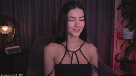 Snapshot of hollylinder_ chatting on 04/30/26, 01:23 Holly Linder online show from 04/30/26, 01:23
