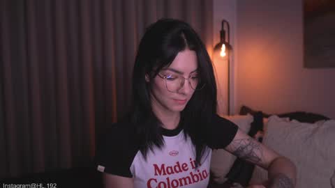 Snapshot of hollylinder_ chatting on 05/06/26, 03:13 Holly Linder online show from 05/06/26, 03:13
