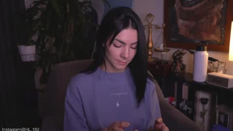 Snapshot of hollylinder_ chatting on 05/27/26, 12:40 Holly Linder online show from 05/27/26, 12:40