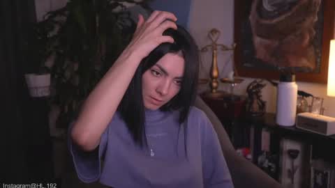 Snapshot of hollylinder_ chatting on 05/27/26, 01:57 Holly Linder online show from 05/27/26, 01:57