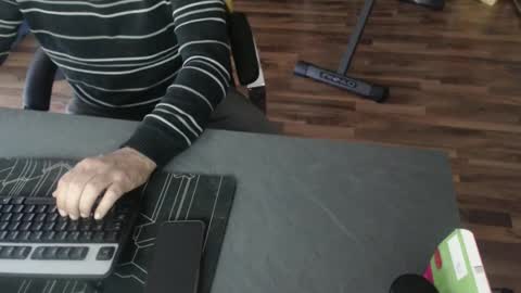 hollymollysucker online show from 02/12/25, 01:59