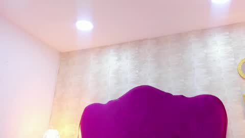 Holly online show from 04/18/26, 01:15