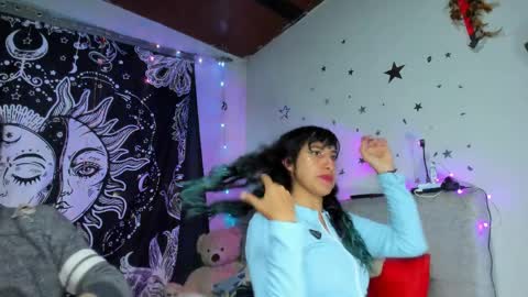 Hades and Persefone online show from 04/04/26, 01:26