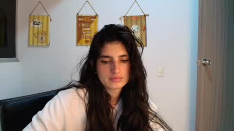 hollyshit_ online show from 10/30/25, 01:18