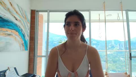 hollyshit_ online show from 11/08/25, 04:40