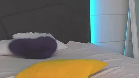 HollyTaillor online show from 11/07/25, 02:17