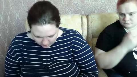 HollyXEva online show from 04/18/26, 03:49