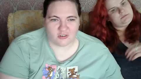 HollyXEva online show from 05/02/26, 04:12