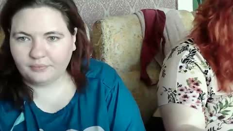 HollyXEva online show from 05/12/26, 09:17