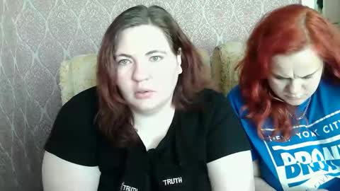 HollyXEva online show from 05/14/26, 09:05