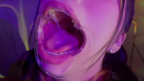 holly online show from 02/10/26, 11:31