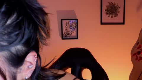 holly online show from 06/03/26, 06:49