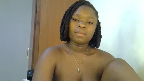 holy_ebony online show from 04/27/26, 10:30