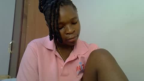 holy_ebony online show from 05/14/26, 11:39