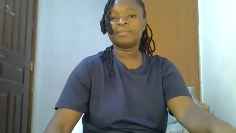 holy_ebony online show from 05/15/26, 10:06