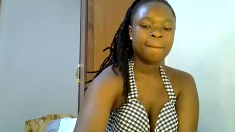 holy_ebony online show from 05/22/26, 03:17