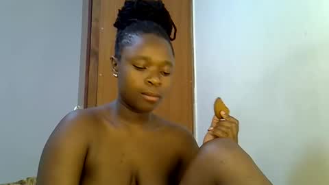 holy_ebony online show from 05/24/26, 05:40