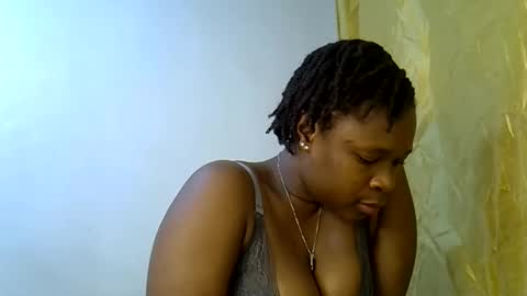 holy_ebony online show from 06/05/26, 11:43