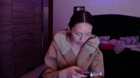 Snapshot of holy_julii chatting on 06/15/26, 02:36 holy_julii online show from 06/15/26, 02:36