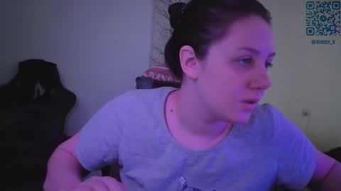 Kviki online show from 03/25/26, 04:07